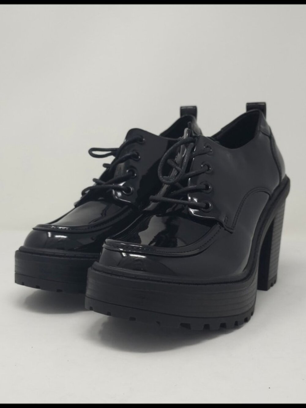 Black Patent Platform Oxford Heels Chunky Lug Sole Lace Up Trendy